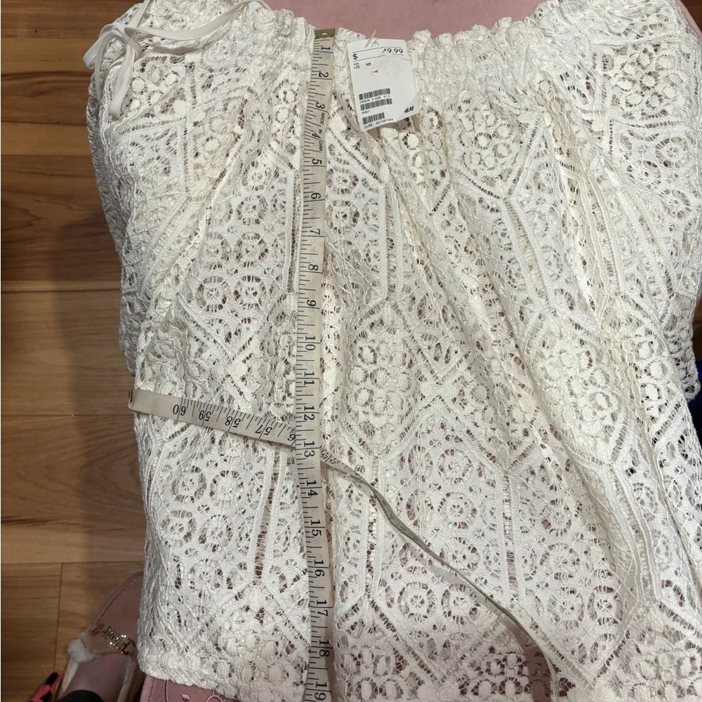 H&M Women's White off the shoulder Lace Top size 10